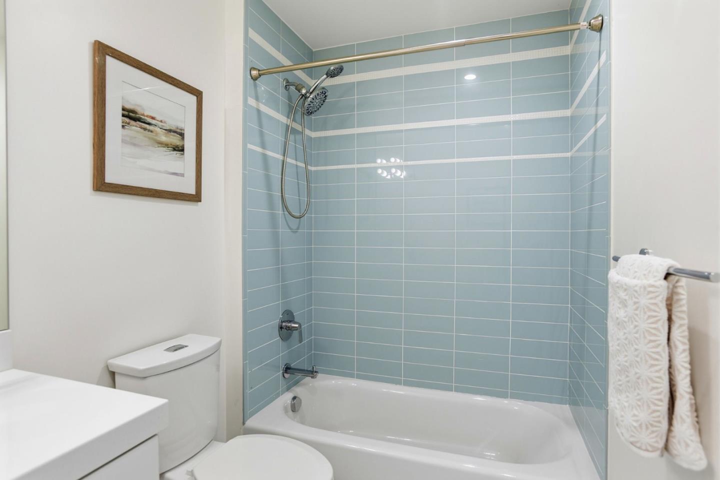 Detail Gallery Image 35 of 39 For 701 2nd Ave #2,  San Mateo,  CA 94401 - 2 Beds | 2/1 Baths