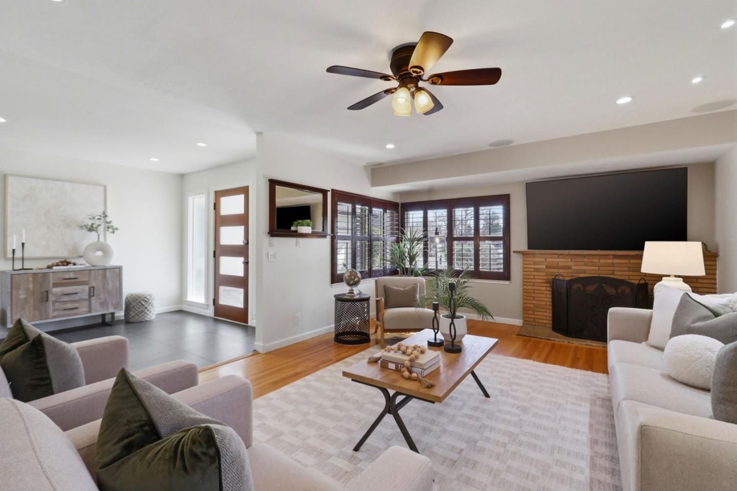 Detail Gallery Image 11 of 34 For 1523 Shaw Dr, San Jose,  CA 95118 - 4 Beds | 2/1 Baths