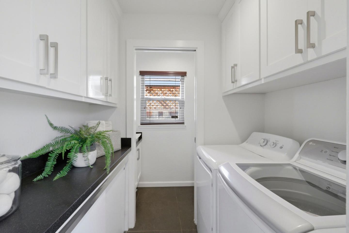 Detail Gallery Image 25 of 34 For 1523 Shaw Dr, San Jose,  CA 95118 - 4 Beds | 2/1 Baths