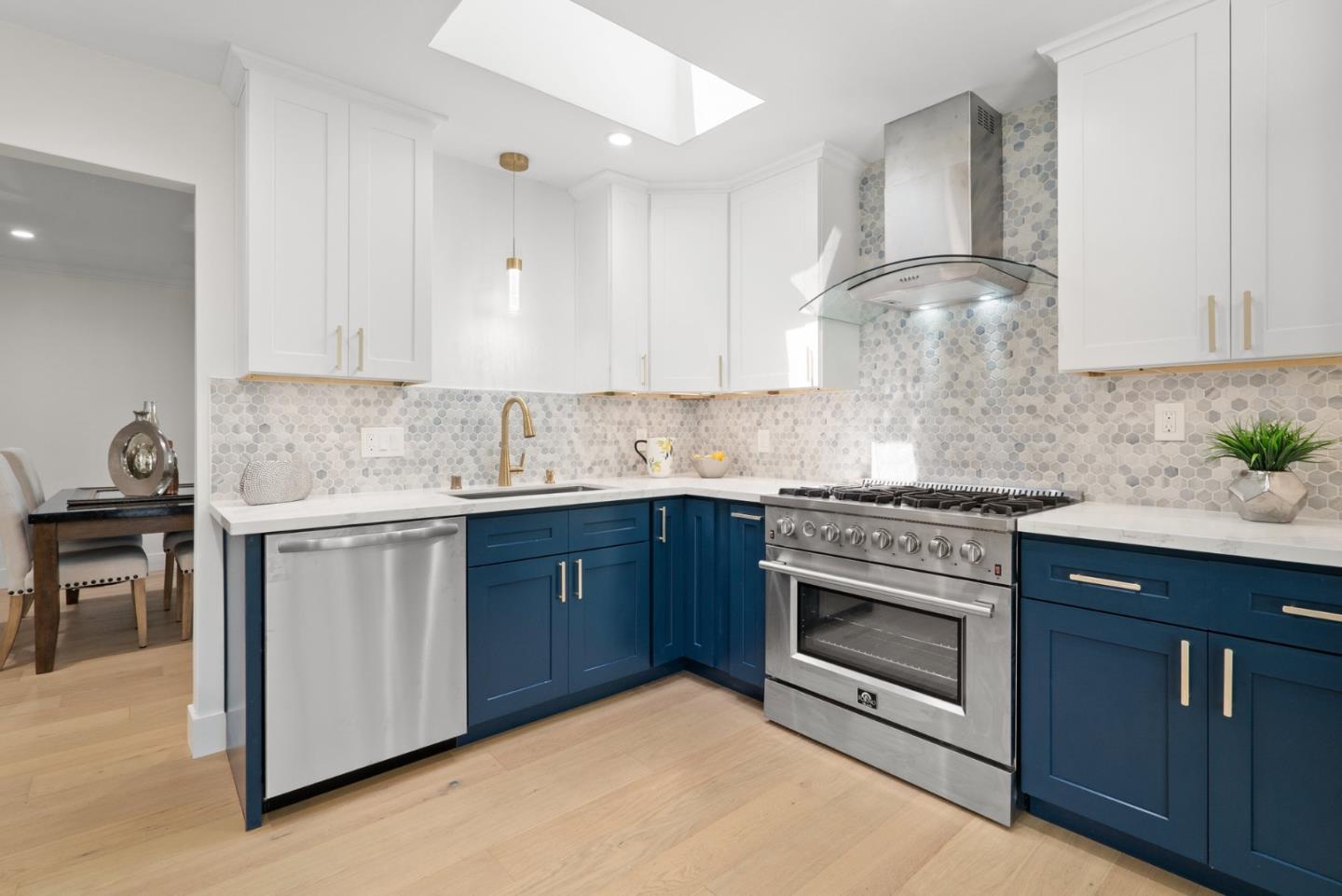 Detail Gallery Image 11 of 45 For 3069 Agate Dr, Santa Clara,  CA 95051 - 4 Beds | 2/1 Baths