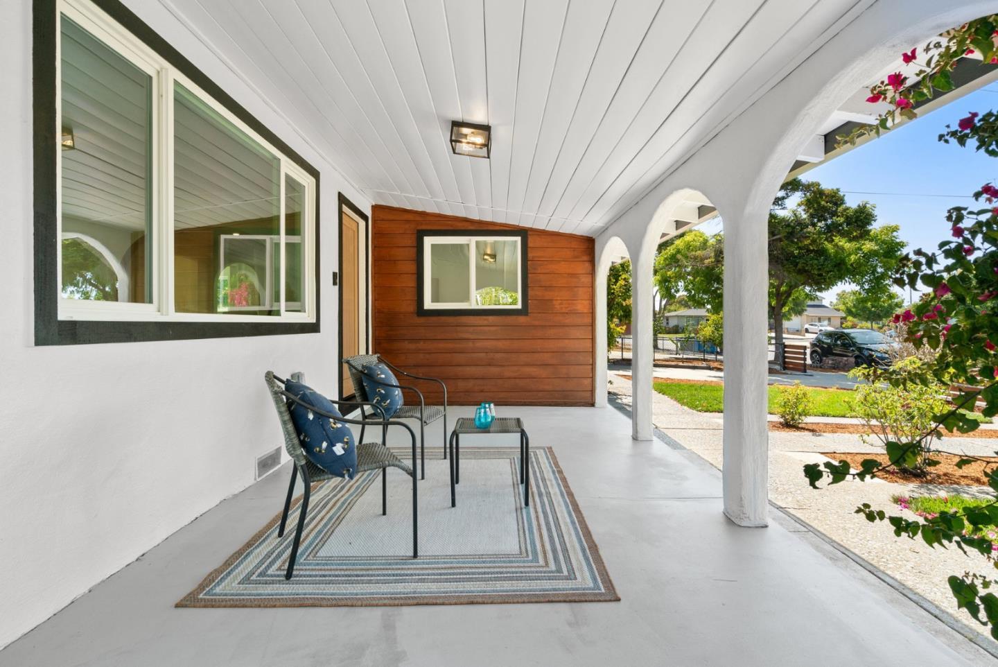 Detail Gallery Image 4 of 45 For 3069 Agate Dr, Santa Clara,  CA 95051 - 4 Beds | 2/1 Baths