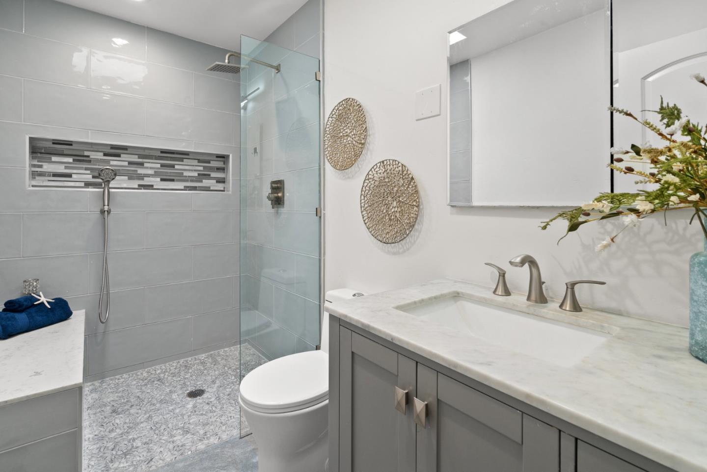 Detail Gallery Image 7 of 45 For 3069 Agate Dr, Santa Clara,  CA 95051 - 4 Beds | 2/1 Baths