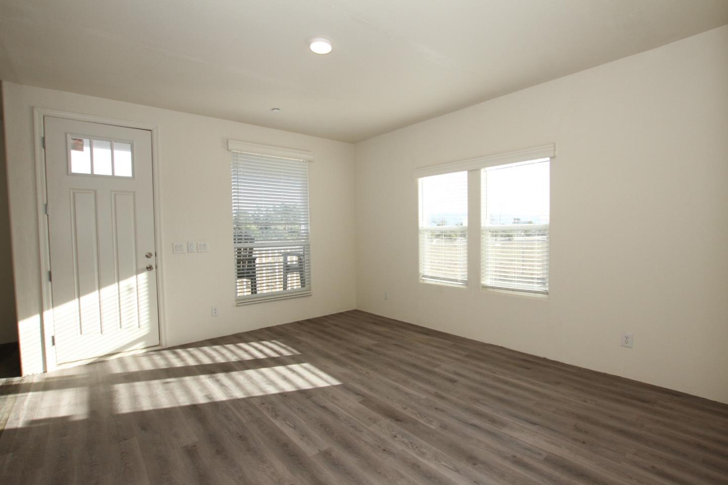 Detail Gallery Image 11 of 11 For 2055 Rucker Ave, Gilroy,  CA 95020 - 3 Beds | 2 Baths