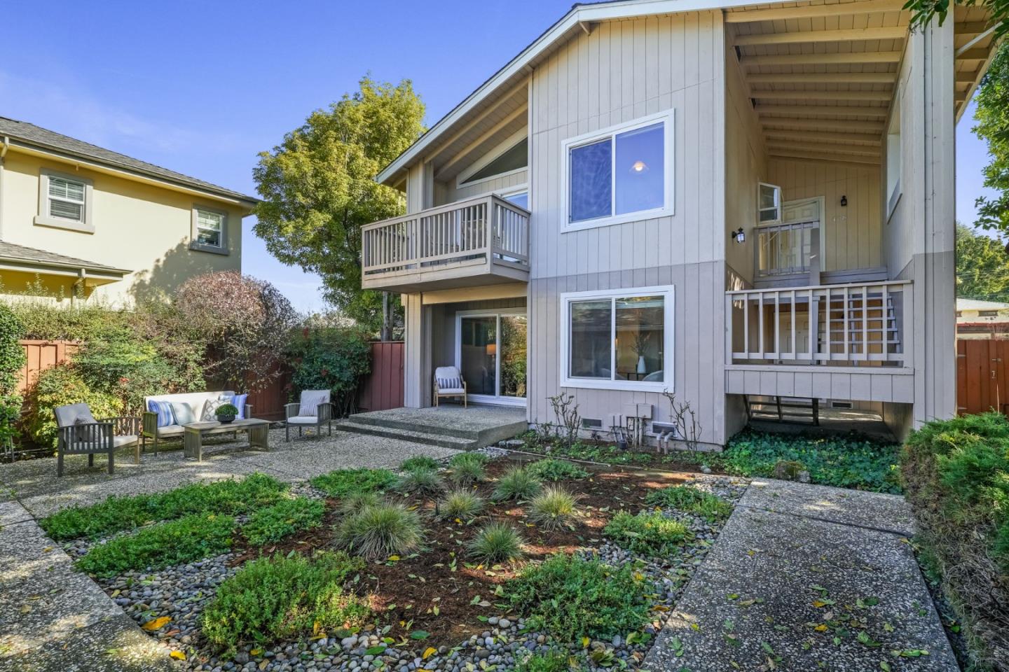 Front Image Thumbnail for ML82034930