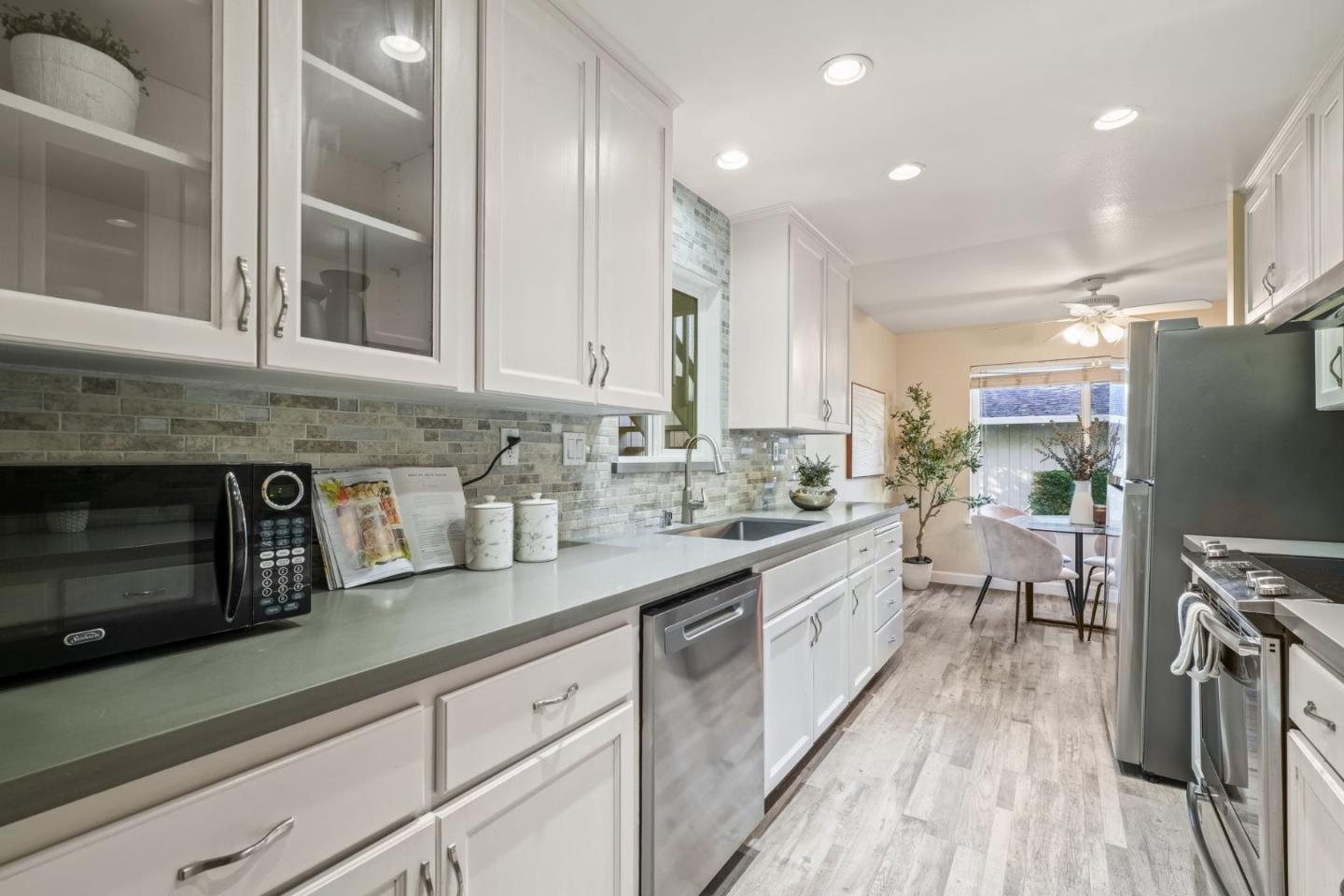 Detail Gallery Image 3 of 39 For 408 - 410 Morse Ave, Sunnyvale,  CA 94085 - – Beds | – Baths