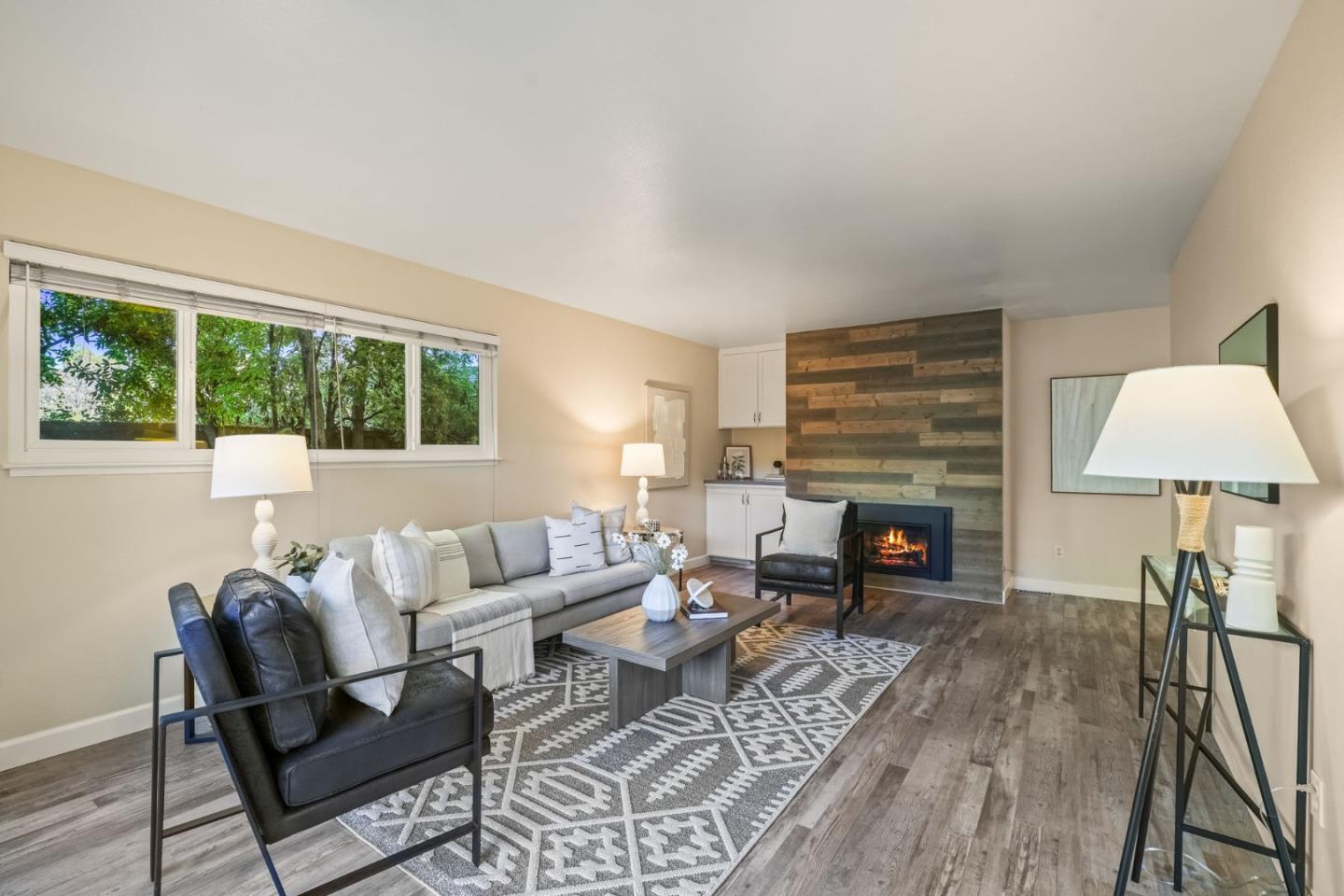 Detail Gallery Image 6 of 39 For 408 - 410 Morse Ave, Sunnyvale,  CA 94085 - – Beds | – Baths