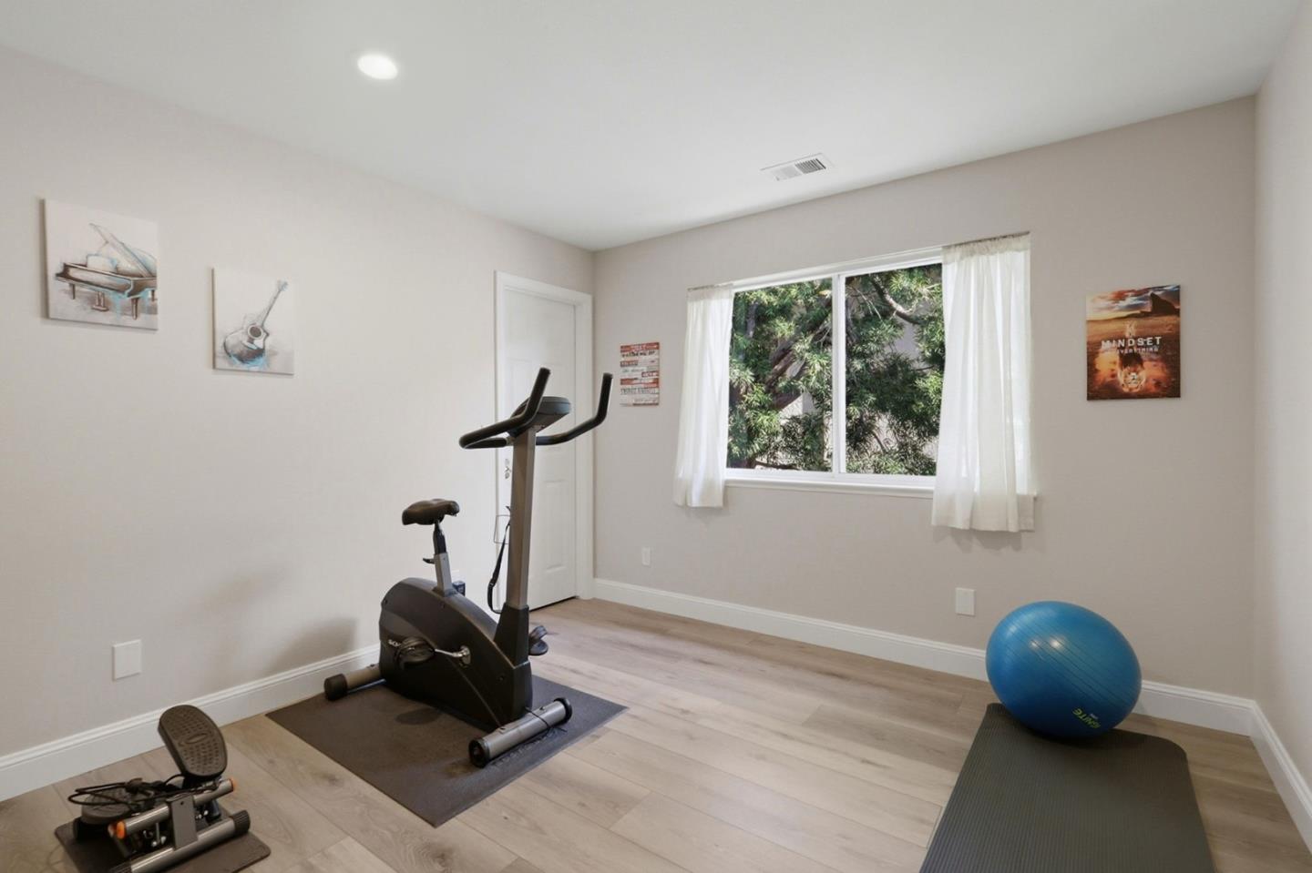 Detail Gallery Image 30 of 42 For 3249 Placido Ct, San Jose,  CA 95135 - 5 Beds | 3 Baths