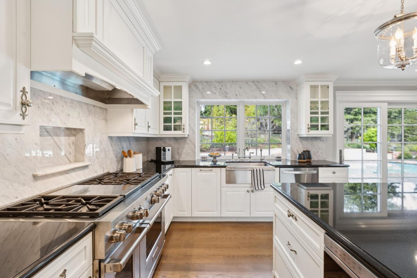 Detail Gallery Image 13 of 81 For 15212 Janor Ct, Monte Sereno,  CA 95030 - 4 Beds | 3 Baths