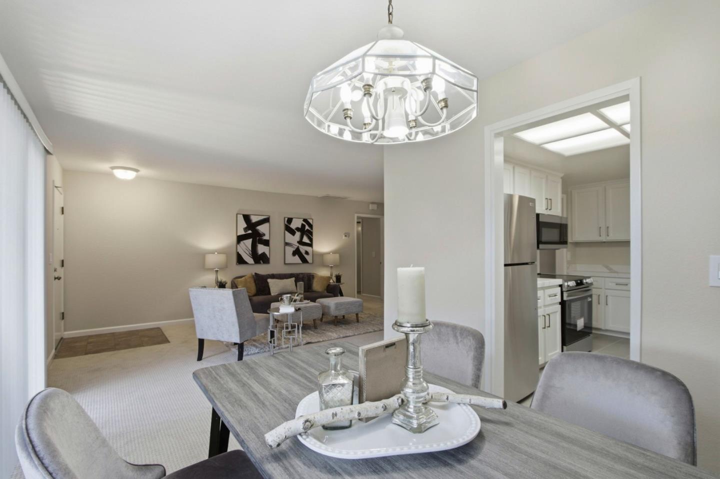 Detail Gallery Image 11 of 36 For 18944 Sara Park Cir, Saratoga,  CA 95070 - 2 Beds | 2 Baths