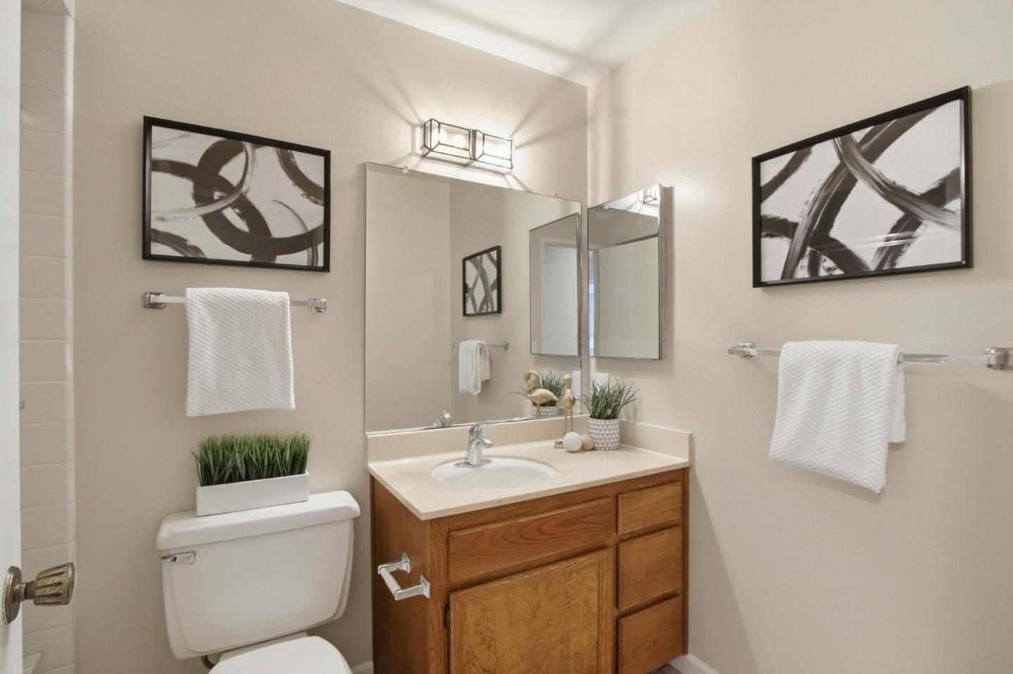Detail Gallery Image 19 of 36 For 18944 Sara Park Cir, Saratoga,  CA 95070 - 2 Beds | 2 Baths