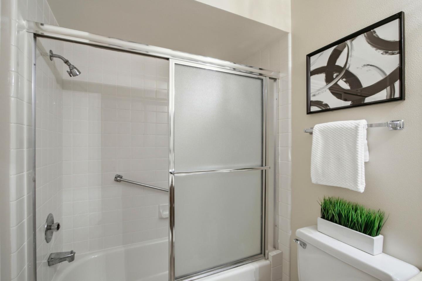 Detail Gallery Image 20 of 36 For 18944 Sara Park Cir, Saratoga,  CA 95070 - 2 Beds | 2 Baths