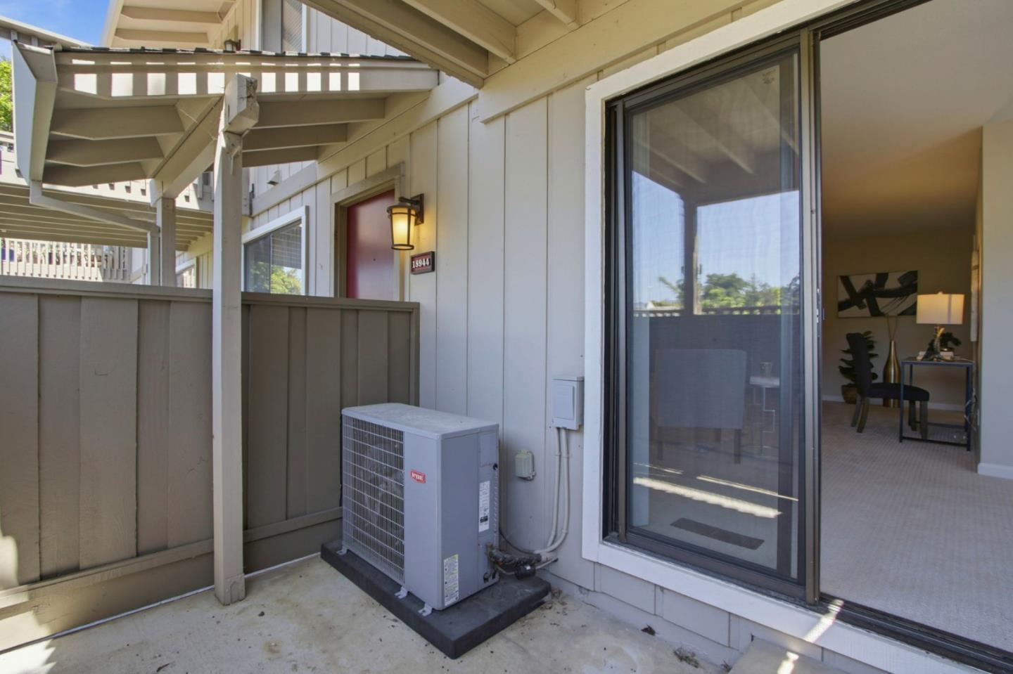 Detail Gallery Image 25 of 36 For 18944 Sara Park Cir, Saratoga,  CA 95070 - 2 Beds | 2 Baths