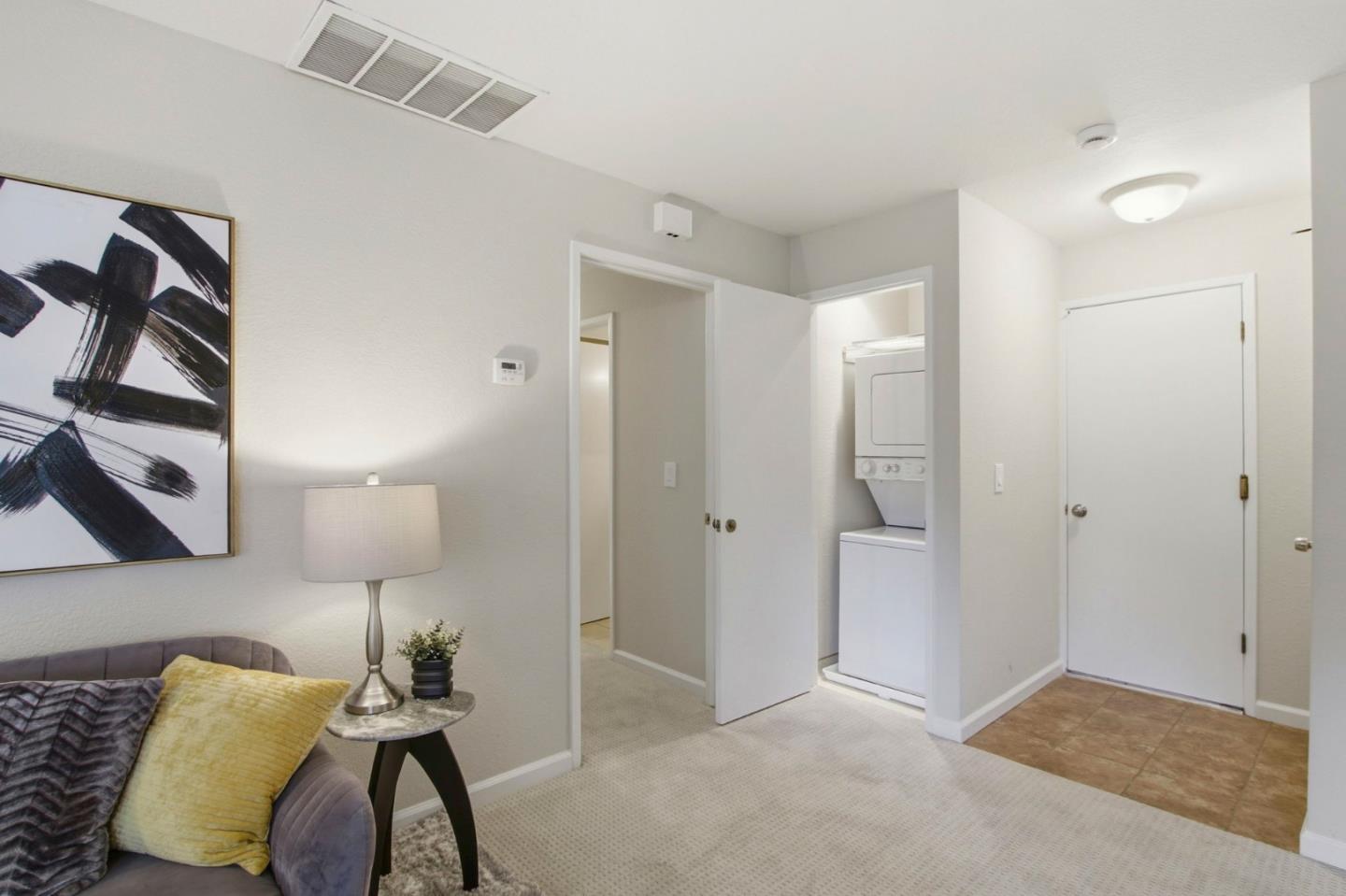 Detail Gallery Image 5 of 36 For 18944 Sara Park Cir, Saratoga,  CA 95070 - 2 Beds | 2 Baths