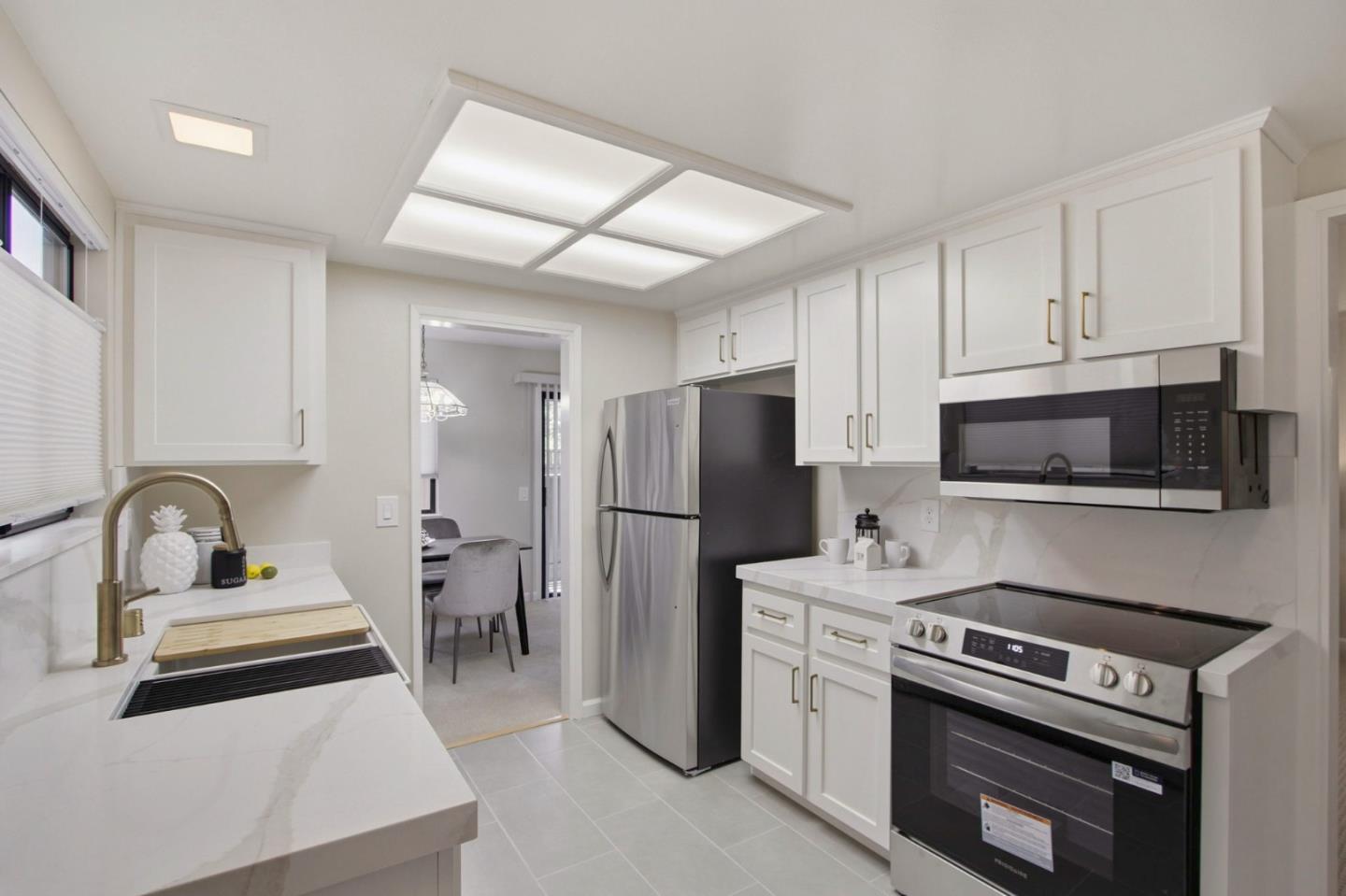 Detail Gallery Image 8 of 36 For 18944 Sara Park Cir, Saratoga,  CA 95070 - 2 Beds | 2 Baths