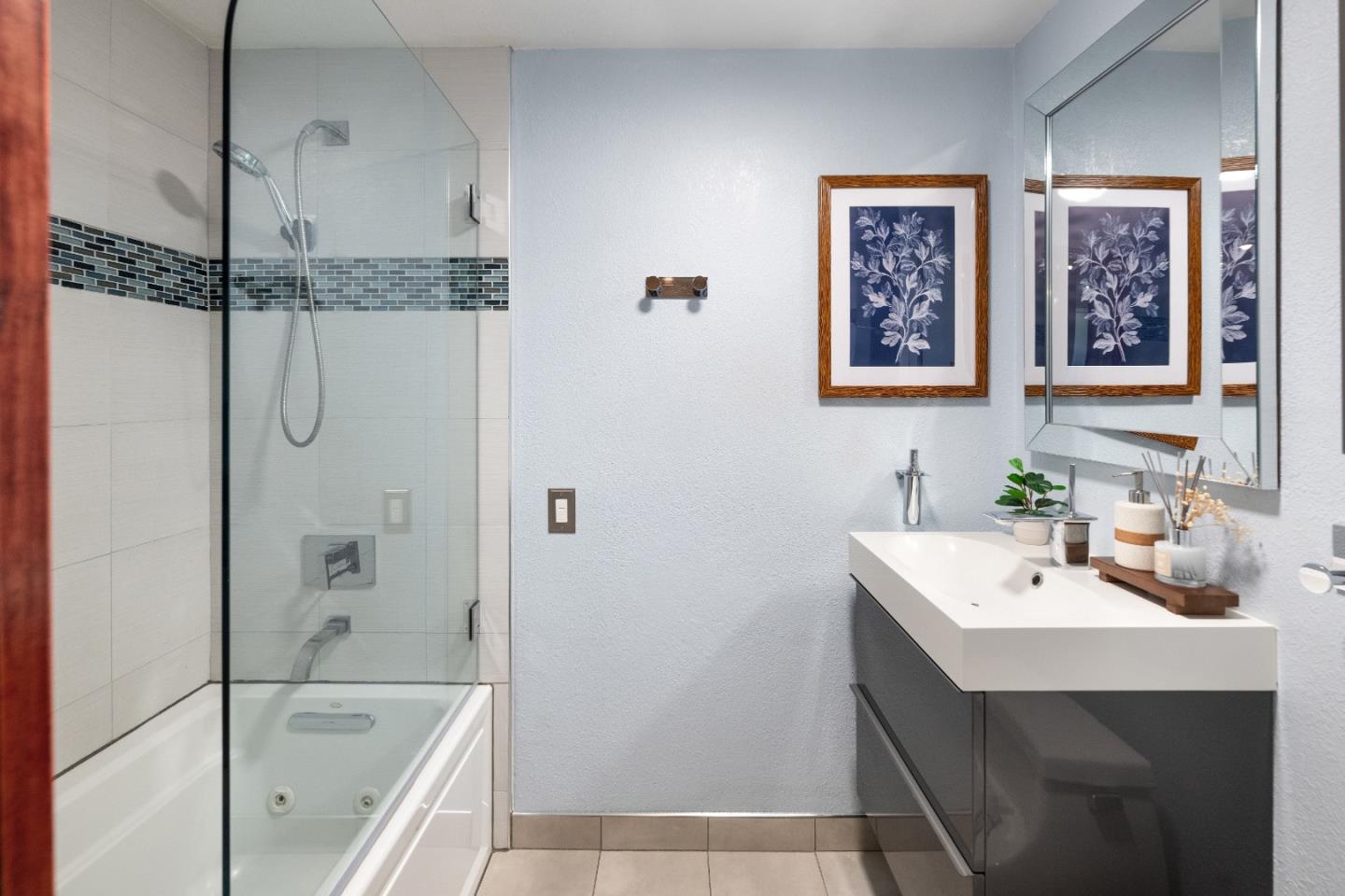 Detail Gallery Image 15 of 25 For 707 Fathom Dr #208,  San Mateo,  CA 94404 - 1 Beds | 1 Baths