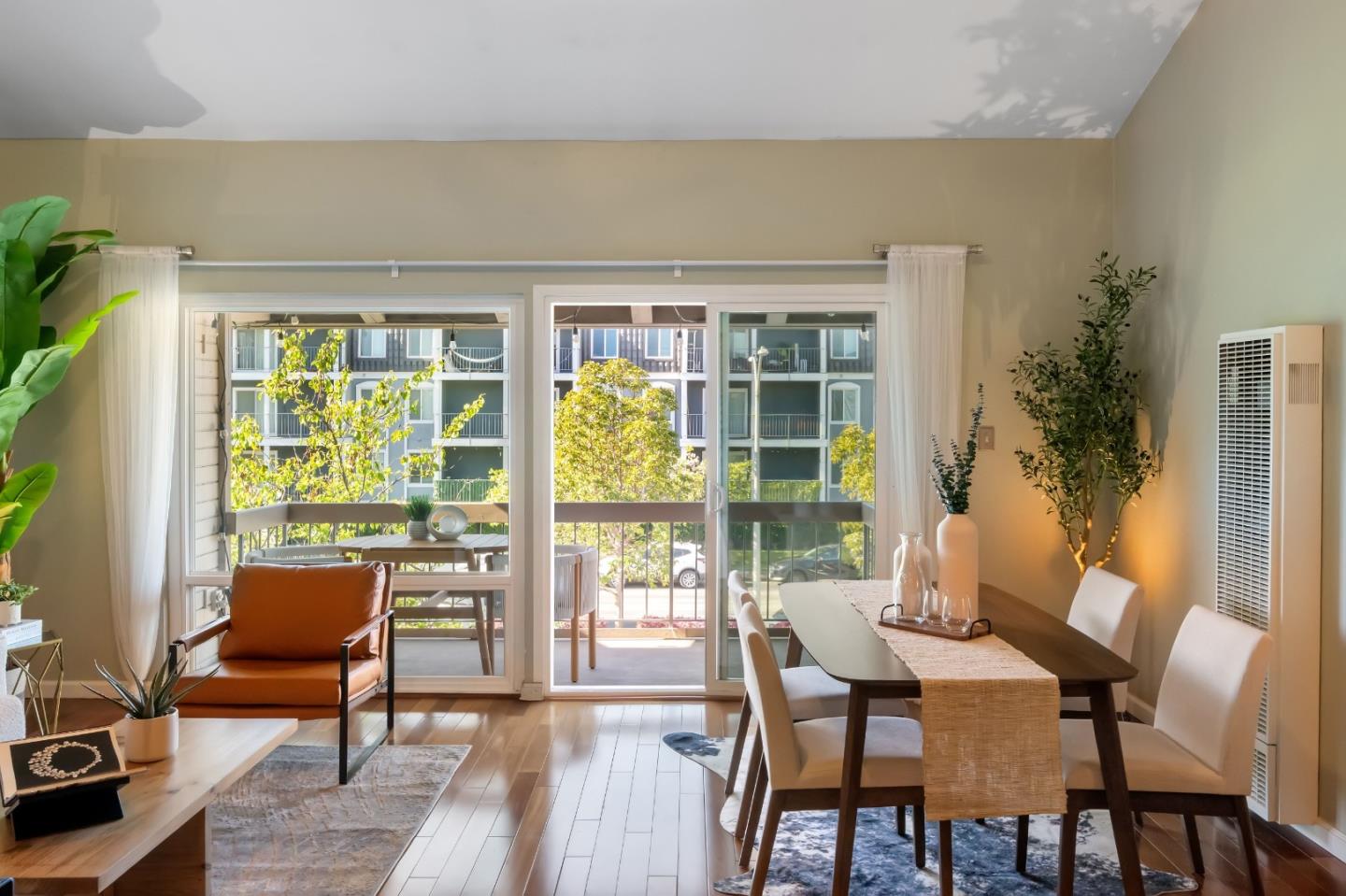 Detail Gallery Image 7 of 25 For 707 Fathom Dr #208,  San Mateo,  CA 94404 - 1 Beds | 1 Baths