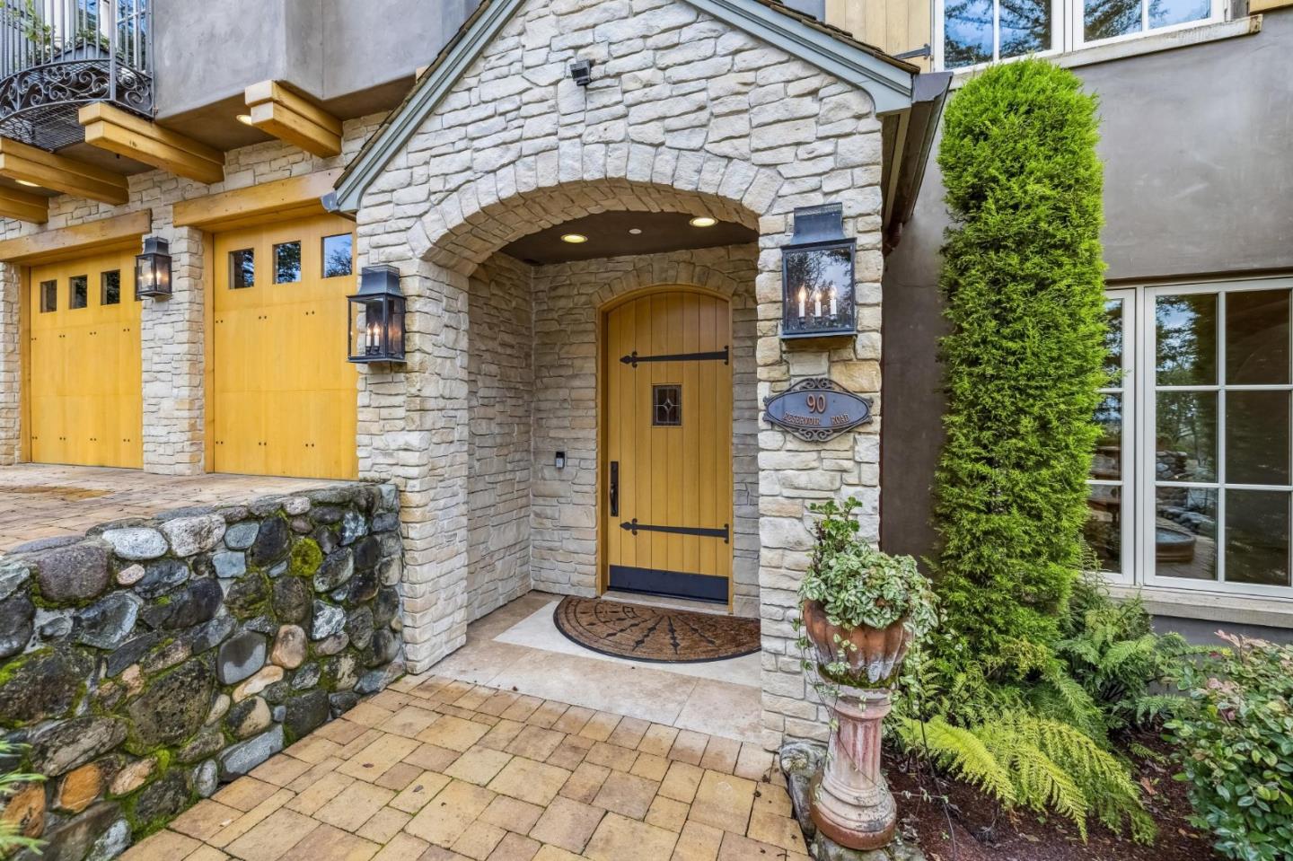 Detail Gallery Image 17 of 121 For 90 Reservoir Rd, Los Gatos,  CA 95030 - 5 Beds | 6/1 Baths