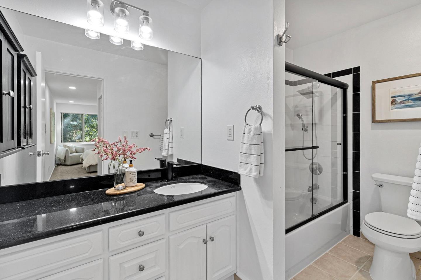 Detail Gallery Image 13 of 43 For 5140 Diamond Heights Blvd 203a,  San Francisco,  CA 94131 - 1 Beds | 1 Baths