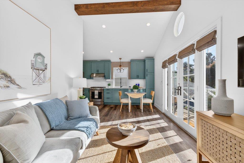 Detail Gallery Image 8 of 53 For 318 Park Ave, Capitola,  CA 95010 - 3 Beds | 2 Baths