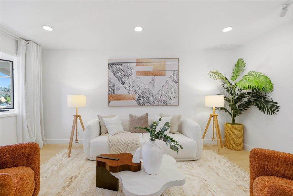 Detail Gallery Image 19 of 49 For 992 Hibiscus Ln, San Jose,  CA 95117 - 3 Beds | 2 Baths