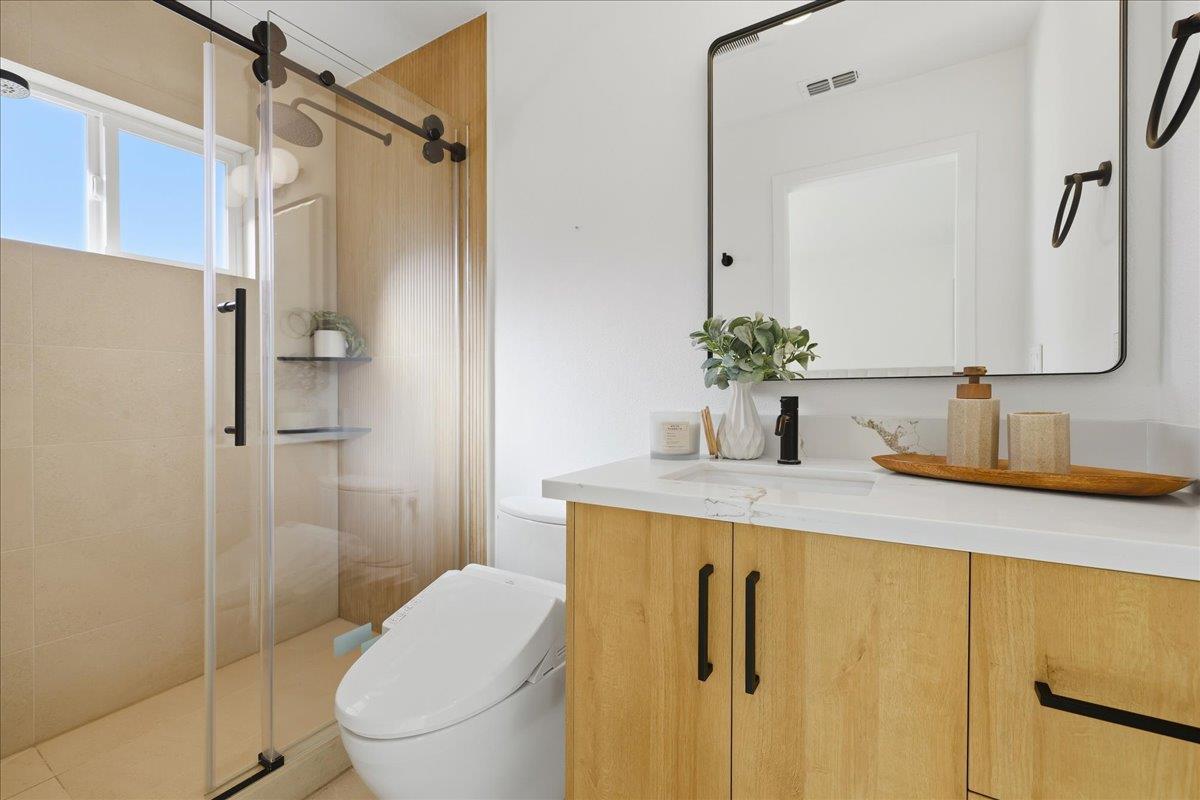 Detail Gallery Image 25 of 49 For 992 Hibiscus Ln, San Jose,  CA 95117 - 3 Beds | 2 Baths