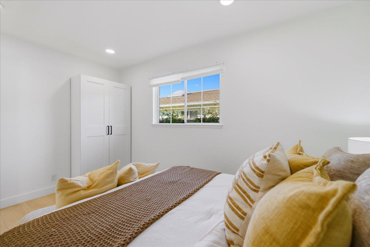 Detail Gallery Image 28 of 49 For 992 Hibiscus Ln, San Jose,  CA 95117 - 3 Beds | 2 Baths