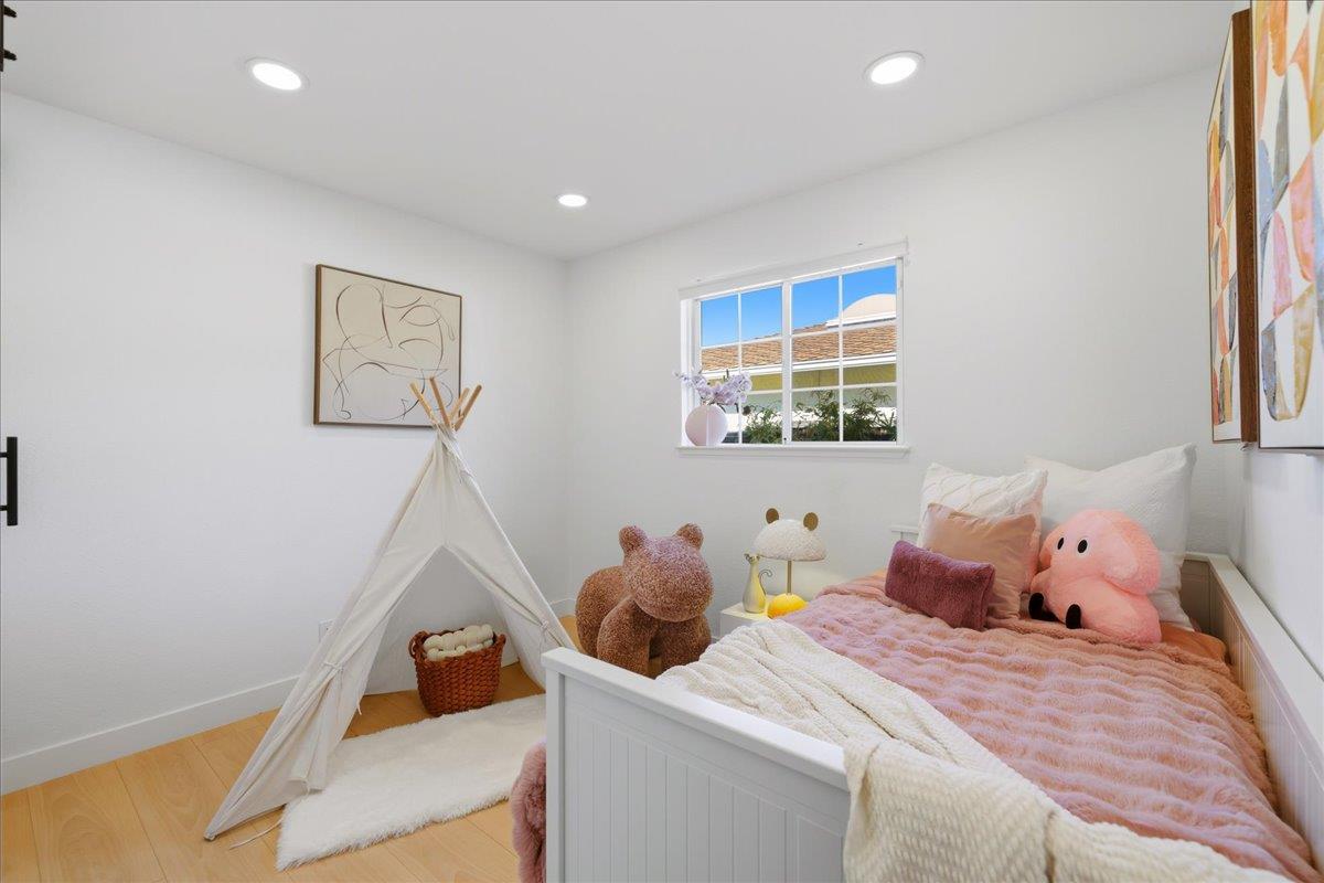 Detail Gallery Image 29 of 49 For 992 Hibiscus Ln, San Jose,  CA 95117 - 3 Beds | 2 Baths