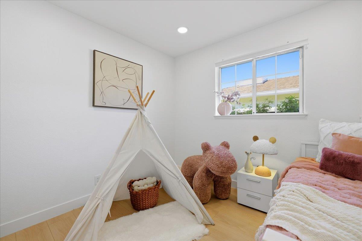 Detail Gallery Image 31 of 49 For 992 Hibiscus Ln, San Jose,  CA 95117 - 3 Beds | 2 Baths