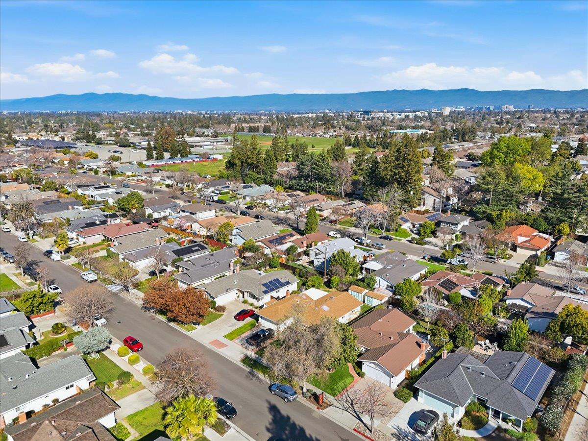 Detail Gallery Image 42 of 49 For 992 Hibiscus Ln, San Jose,  CA 95117 - 3 Beds | 2 Baths