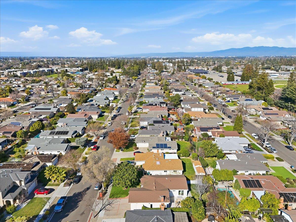 Detail Gallery Image 43 of 49 For 992 Hibiscus Ln, San Jose,  CA 95117 - 3 Beds | 2 Baths