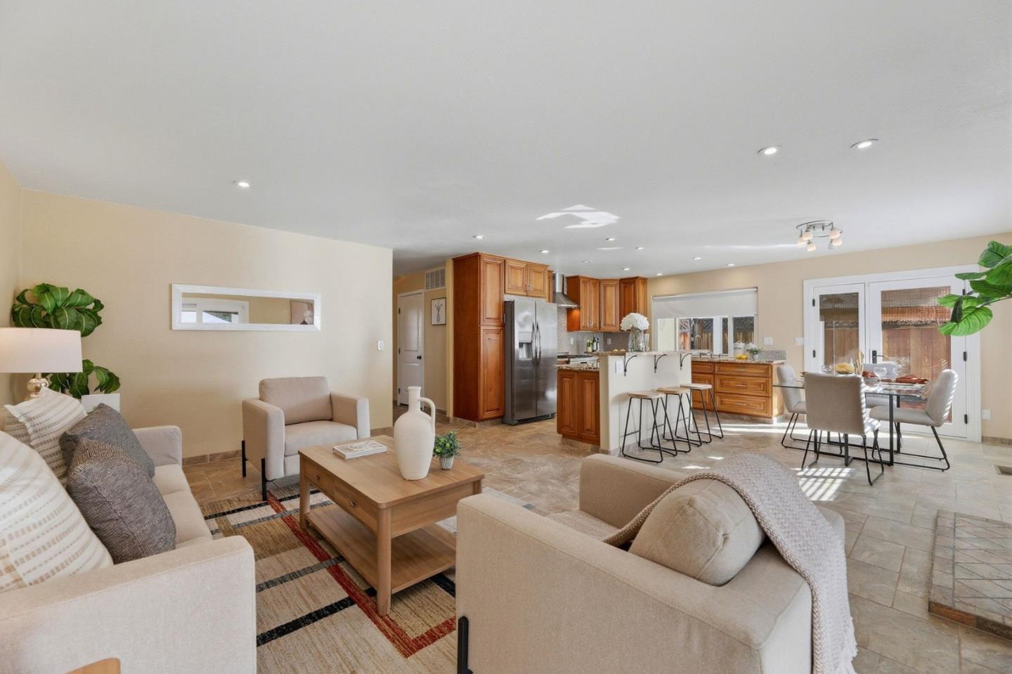 Detail Gallery Image 4 of 18 For 3121 Malton Ct, San Jose,  CA 95148 - 3 Beds | 2/1 Baths