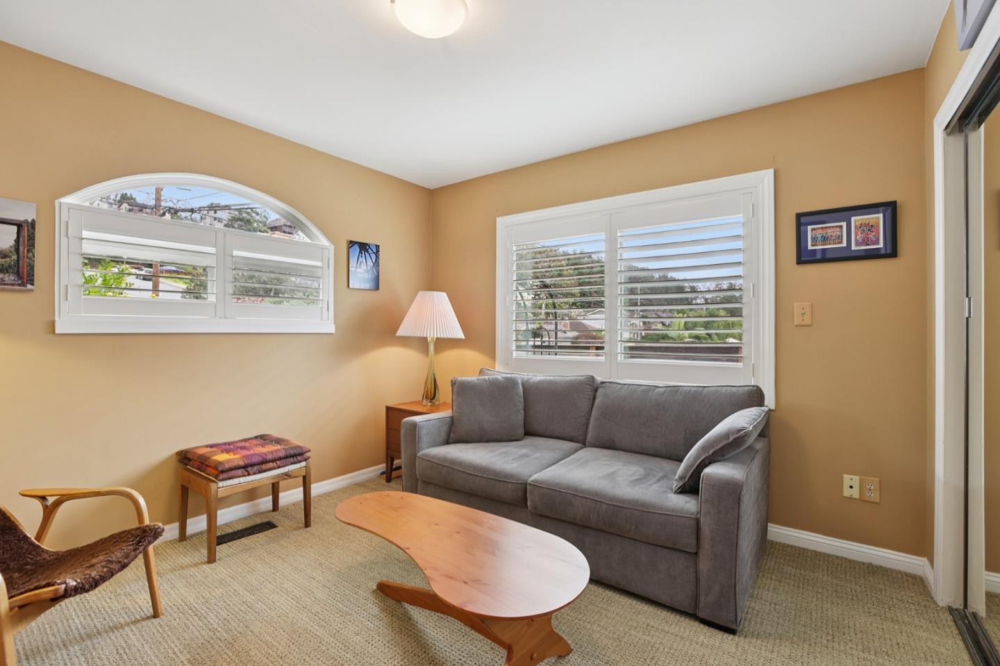 Detail Gallery Image 11 of 33 For 696 Francisco St, El Granada,  CA 94018 - 3 Beds | 2 Baths