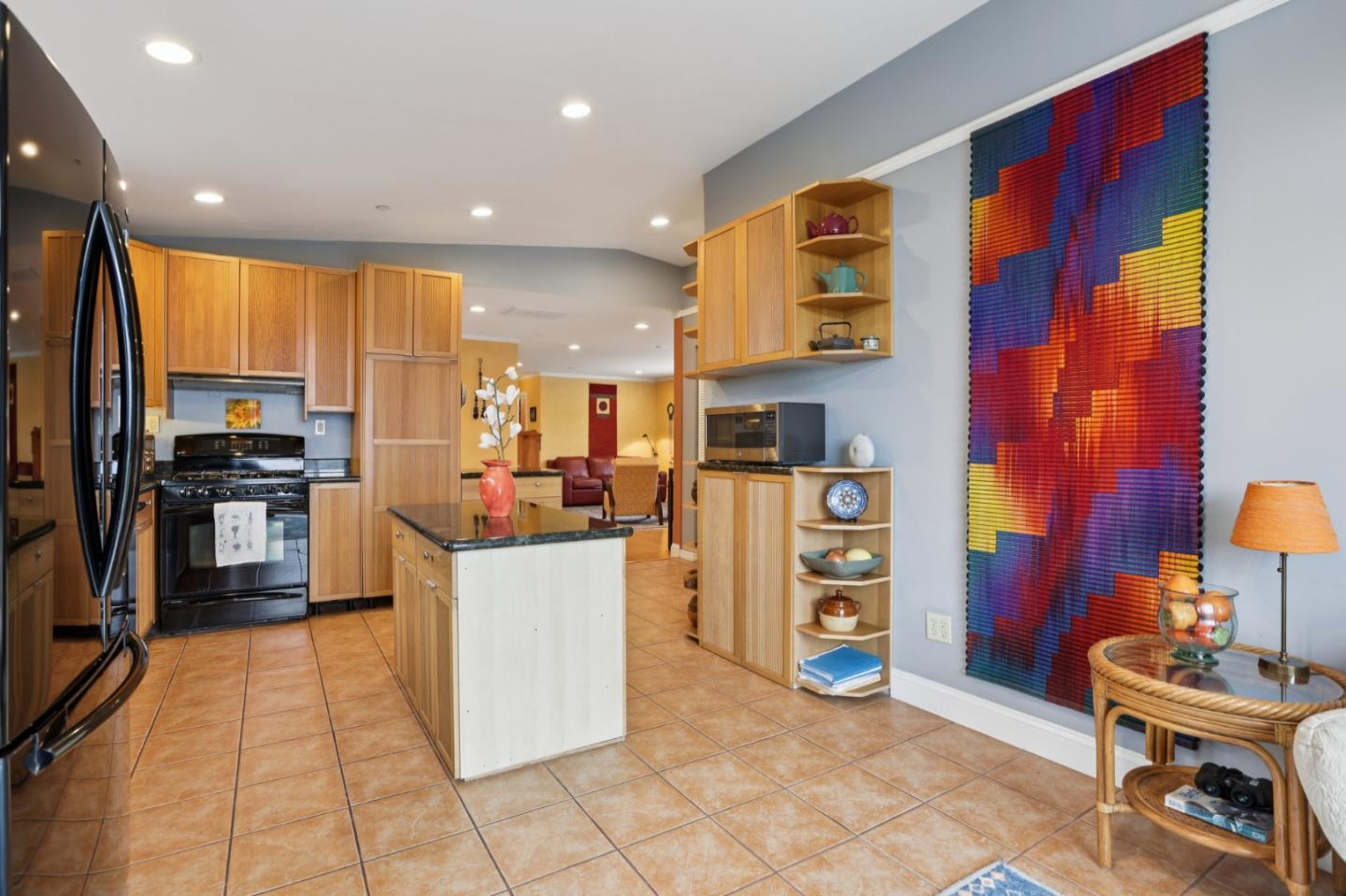 Detail Gallery Image 14 of 33 For 696 Francisco St, El Granada,  CA 94018 - 3 Beds | 2 Baths