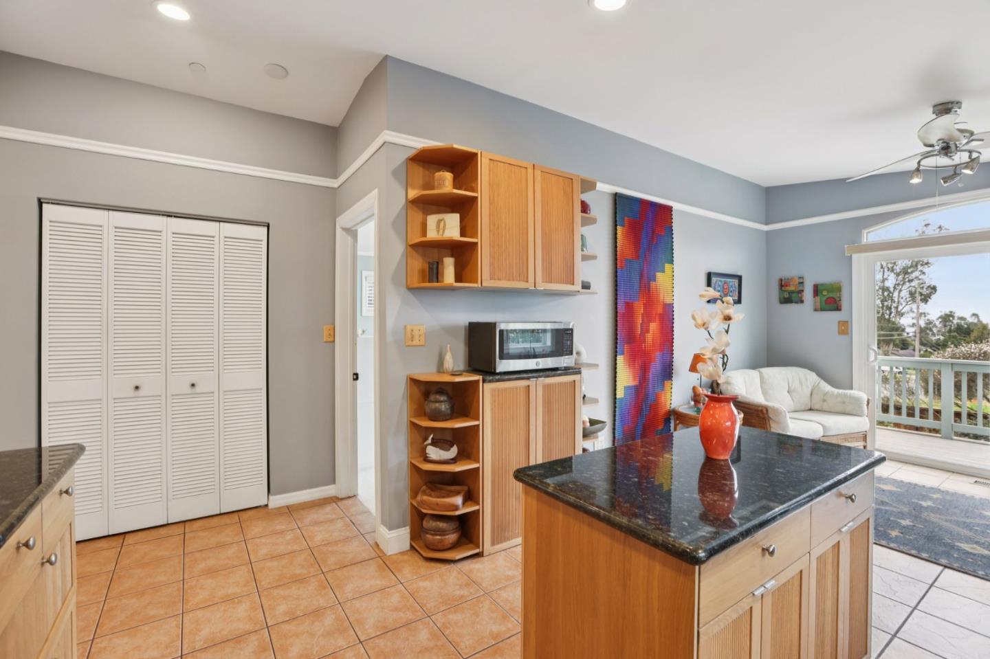 Detail Gallery Image 16 of 33 For 696 Francisco St, El Granada,  CA 94018 - 3 Beds | 2 Baths