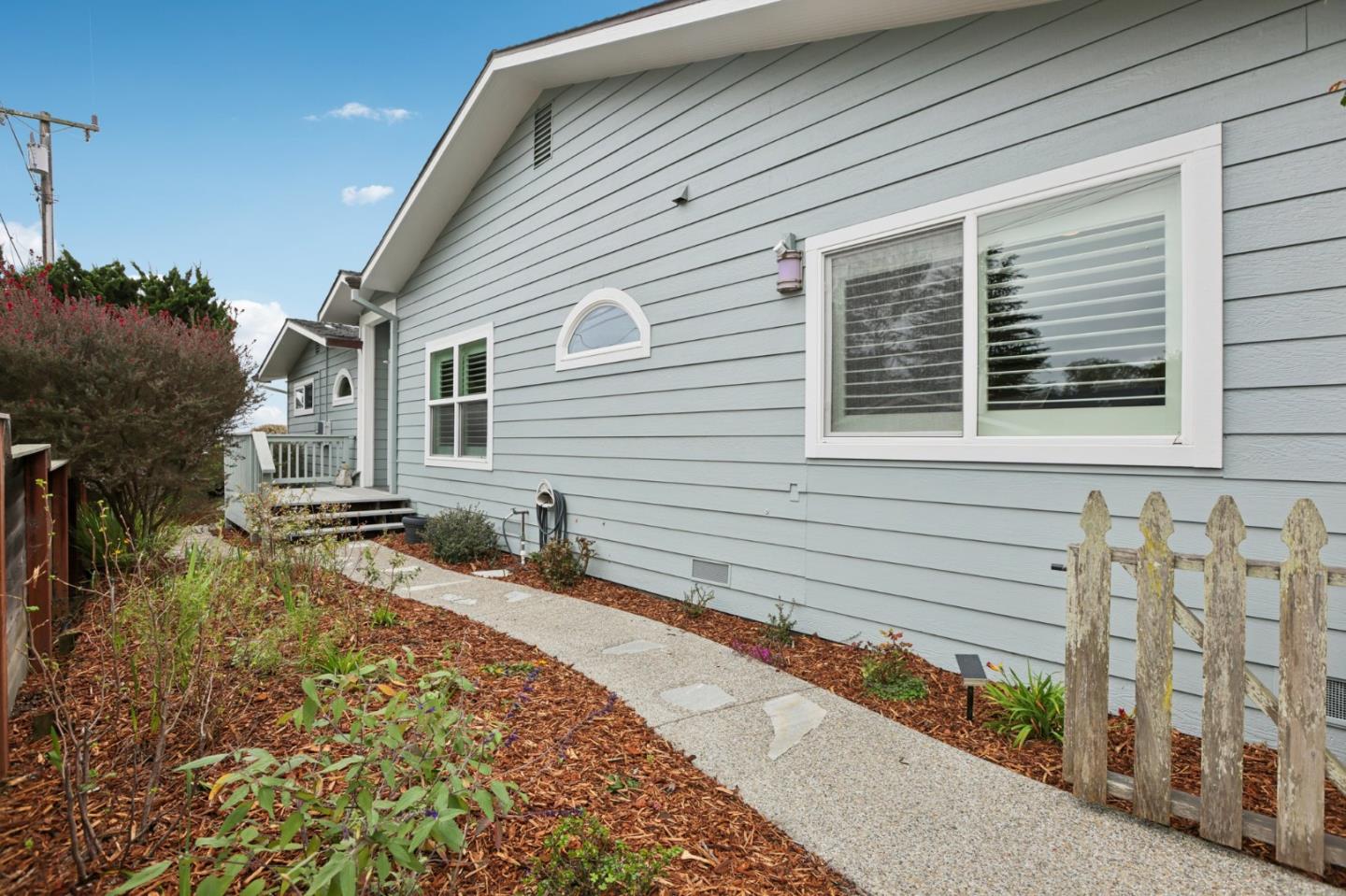 Detail Gallery Image 27 of 33 For 696 Francisco St, El Granada,  CA 94018 - 3 Beds | 2 Baths