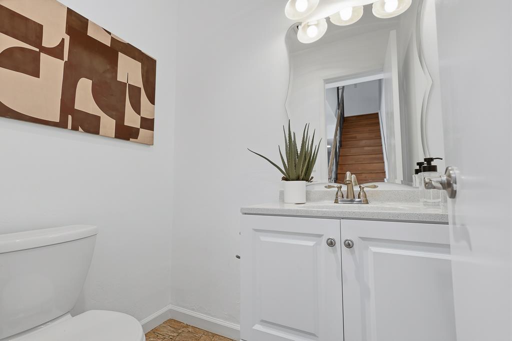 Detail Gallery Image 20 of 63 For 125 Connemara Way #32,  Sunnyvale,  CA 94087 - 2 Beds | 1/1 Baths