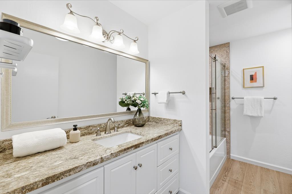 Detail Gallery Image 29 of 63 For 125 Connemara Way #32,  Sunnyvale,  CA 94087 - 2 Beds | 1/1 Baths