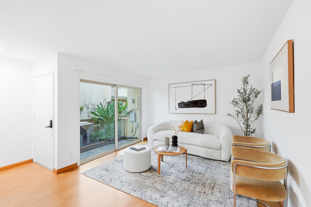 Detail Gallery Image 5 of 63 For 125 Connemara Way #32,  Sunnyvale,  CA 94087 - 2 Beds | 1/1 Baths