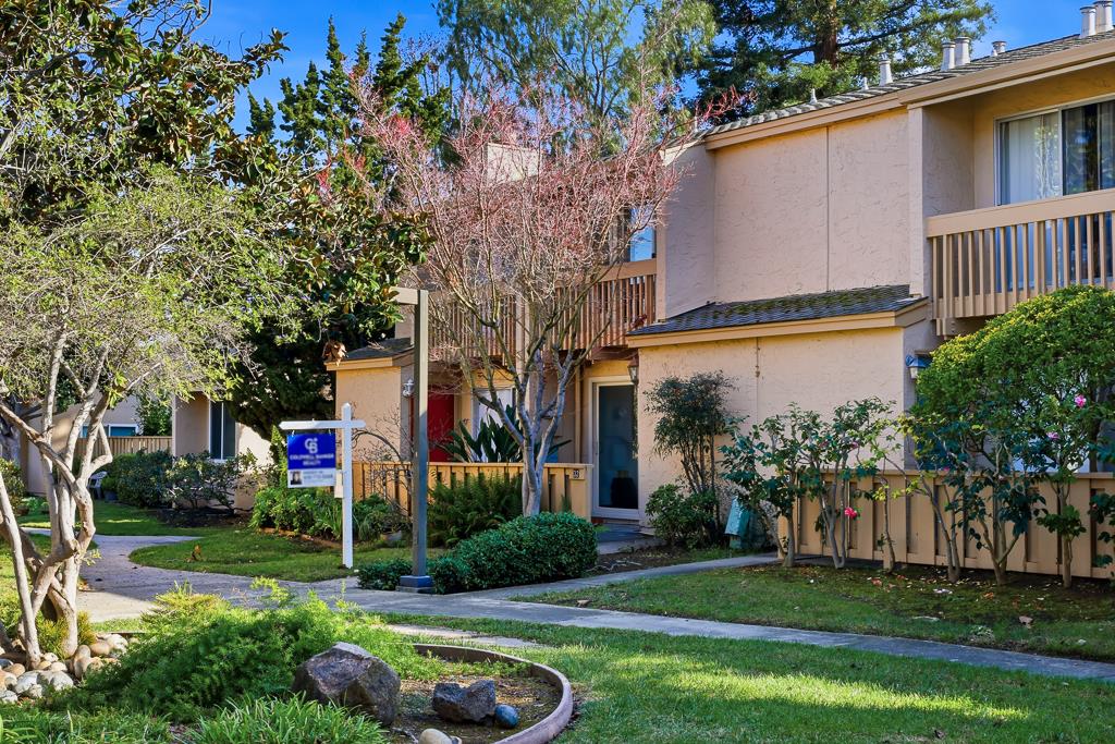 Detail Gallery Image 50 of 63 For 125 Connemara Way #32,  Sunnyvale,  CA 94087 - 2 Beds | 1/1 Baths