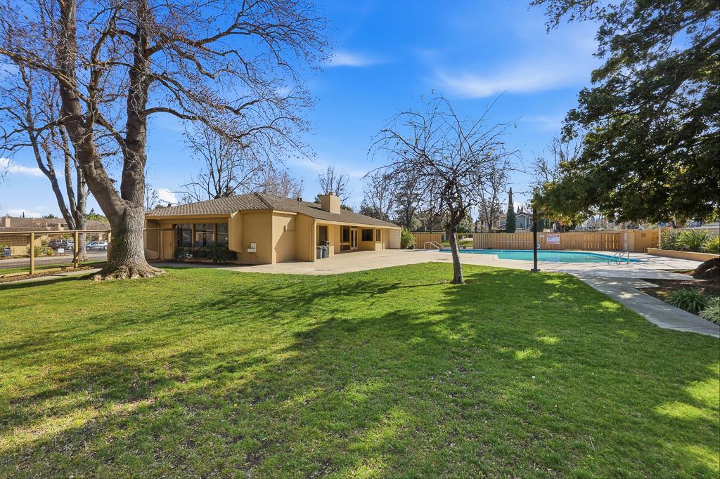 Detail Gallery Image 52 of 63 For 125 Connemara Way #32,  Sunnyvale,  CA 94087 - 2 Beds | 1/1 Baths