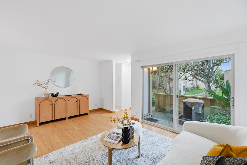 Detail Gallery Image 6 of 63 For 125 Connemara Way #32,  Sunnyvale,  CA 94087 - 2 Beds | 1/1 Baths