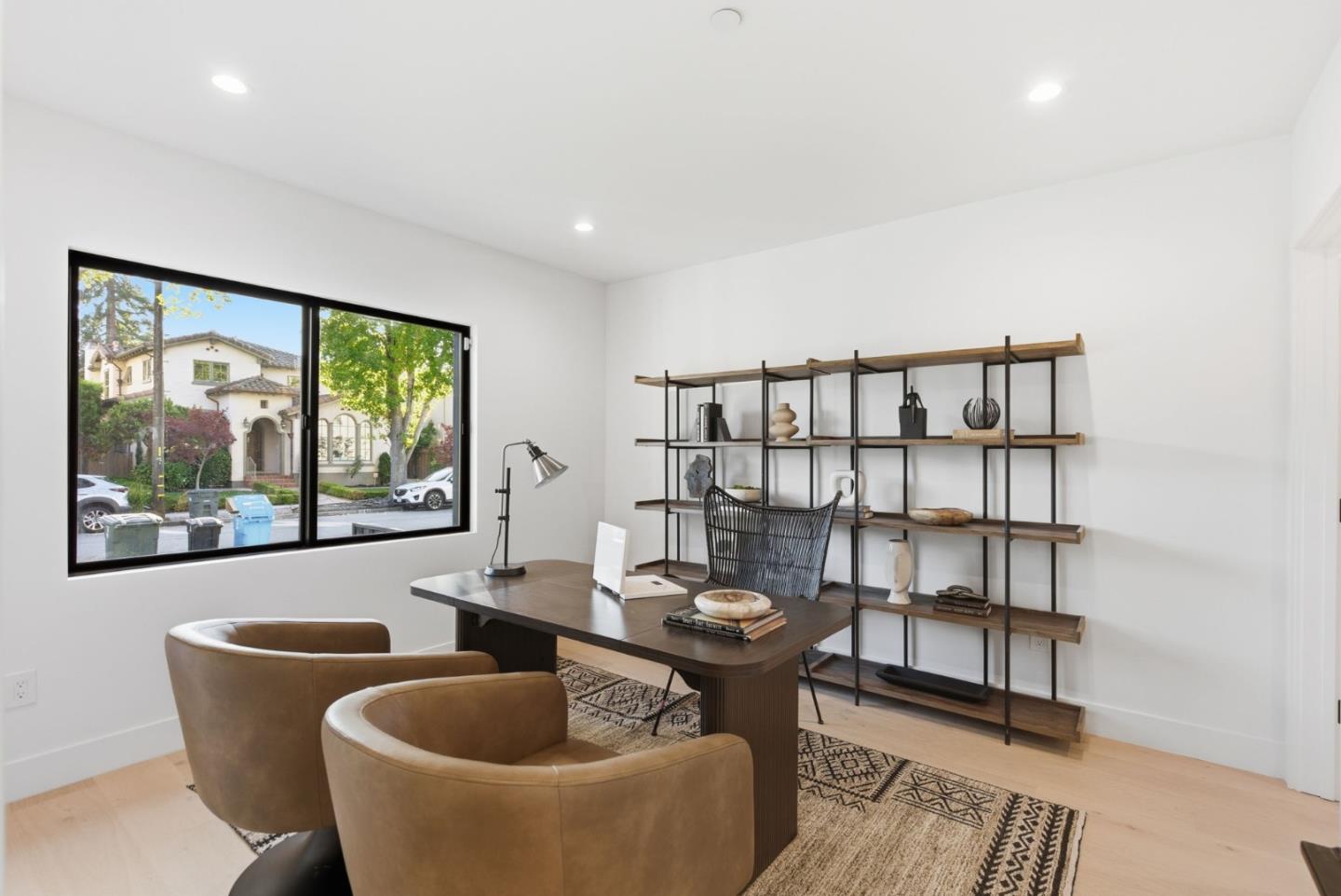 Detail Gallery Image 12 of 35 For 1144 Bernal Ave, Burlingame,  CA 94010 - 4 Beds | 4/1 Baths