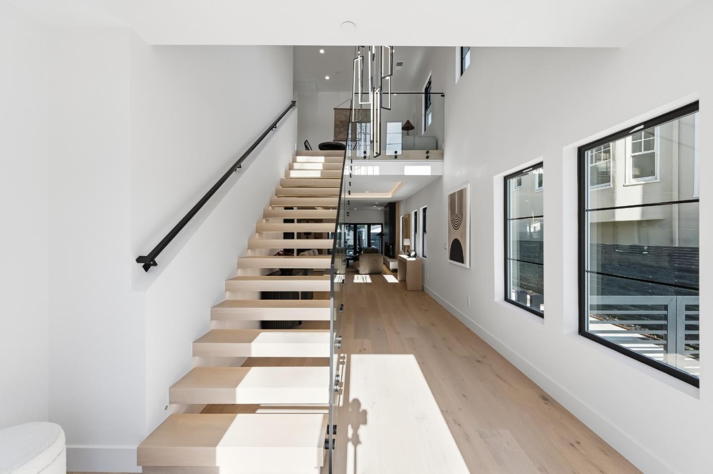 Detail Gallery Image 3 of 35 For 1144 Bernal Ave, Burlingame,  CA 94010 - 4 Beds | 4/1 Baths