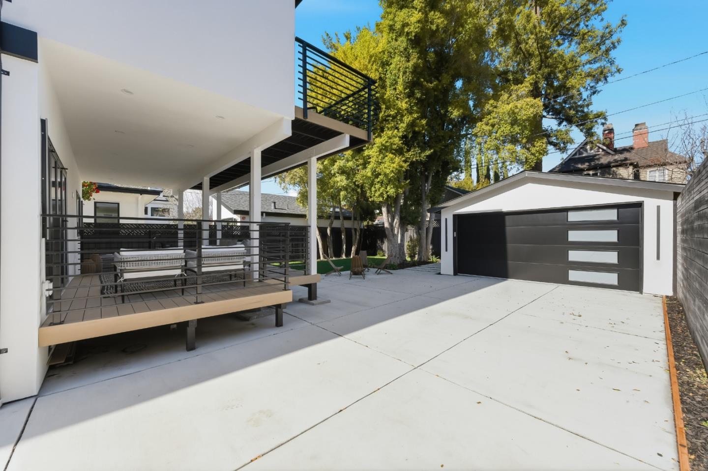 Detail Gallery Image 33 of 35 For 1144 Bernal Ave, Burlingame,  CA 94010 - 4 Beds | 4/1 Baths