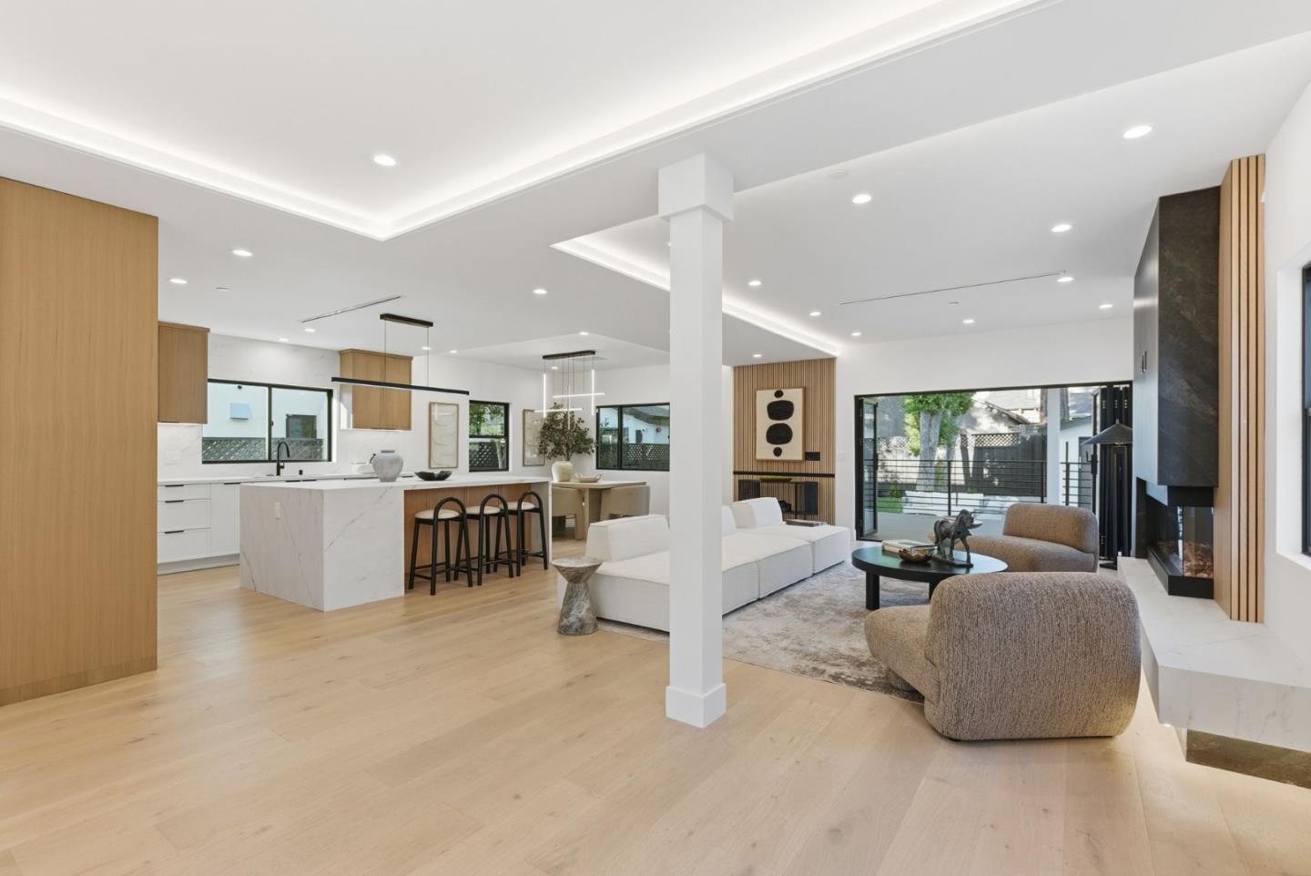 Detail Gallery Image 4 of 35 For 1144 Bernal Ave, Burlingame,  CA 94010 - 4 Beds | 4/1 Baths