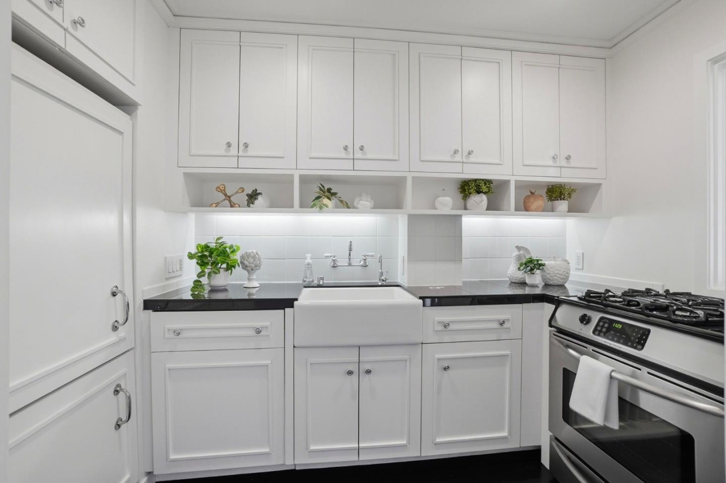 Detail Gallery Image 7 of 23 For 1160 Clayton St #2,  San Francisco,  CA 94117 - 1 Beds | 1 Baths