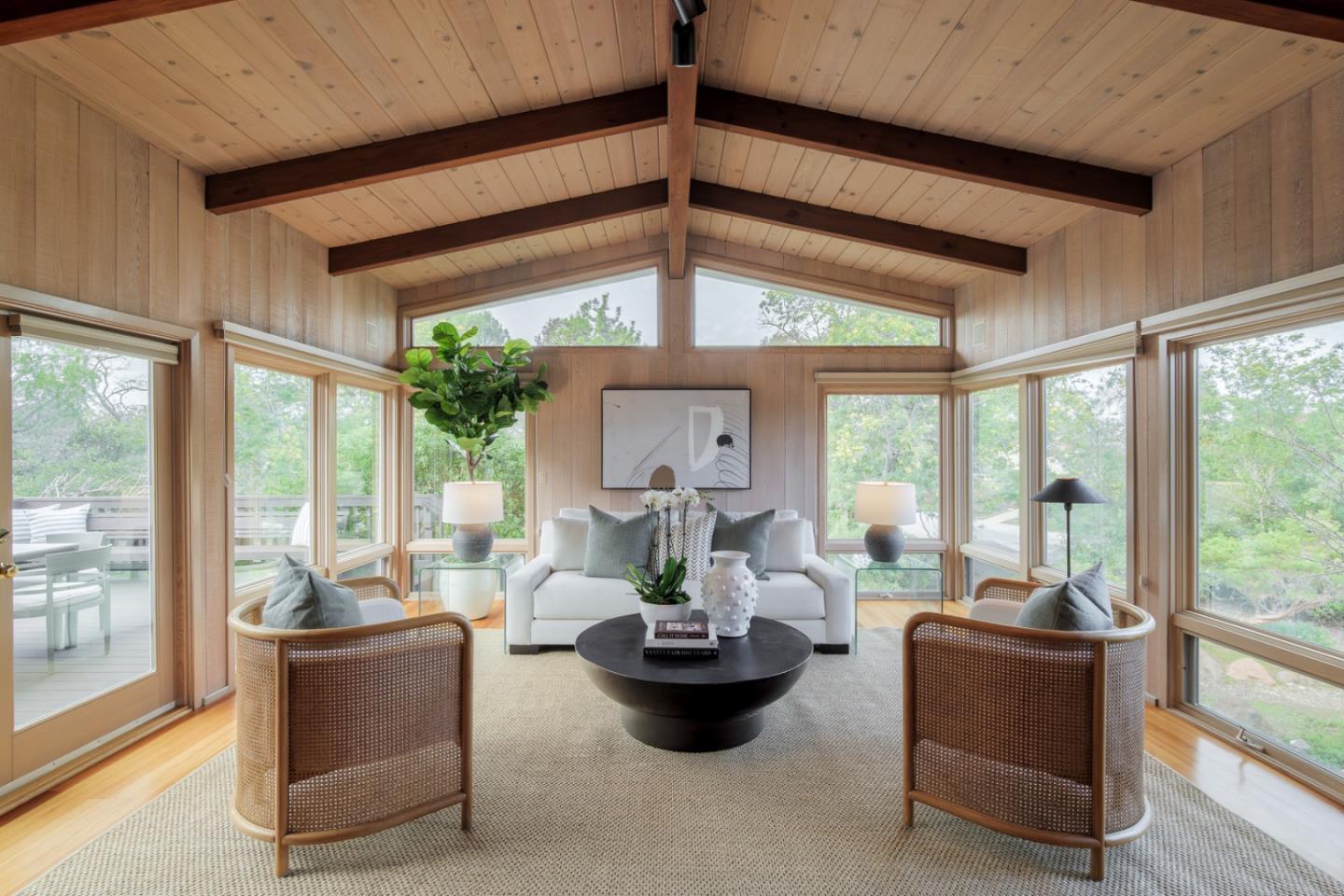 Detail Gallery Image 7 of 29 For 888 Robb Rd, Palo Alto,  CA 94306 - 4 Beds | 3/1 Baths