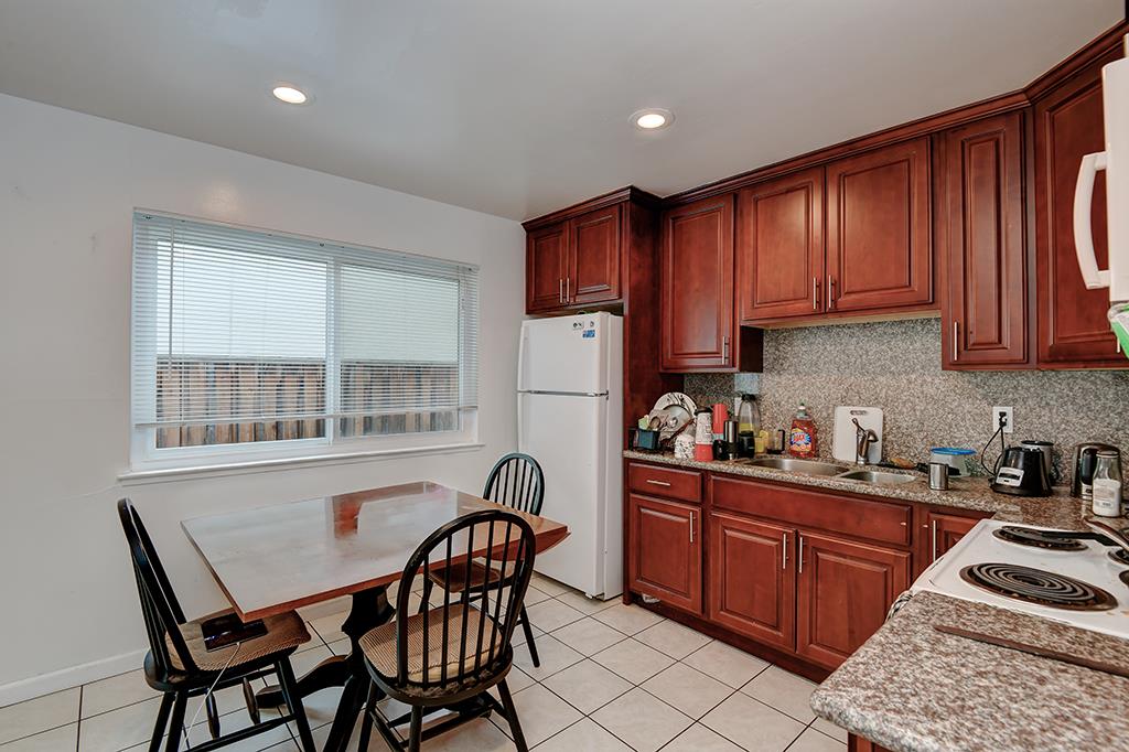 Detail Gallery Image 10 of 20 For 365 Chiquita Ave, Mountain View,  CA 94041 - – Beds | – Baths