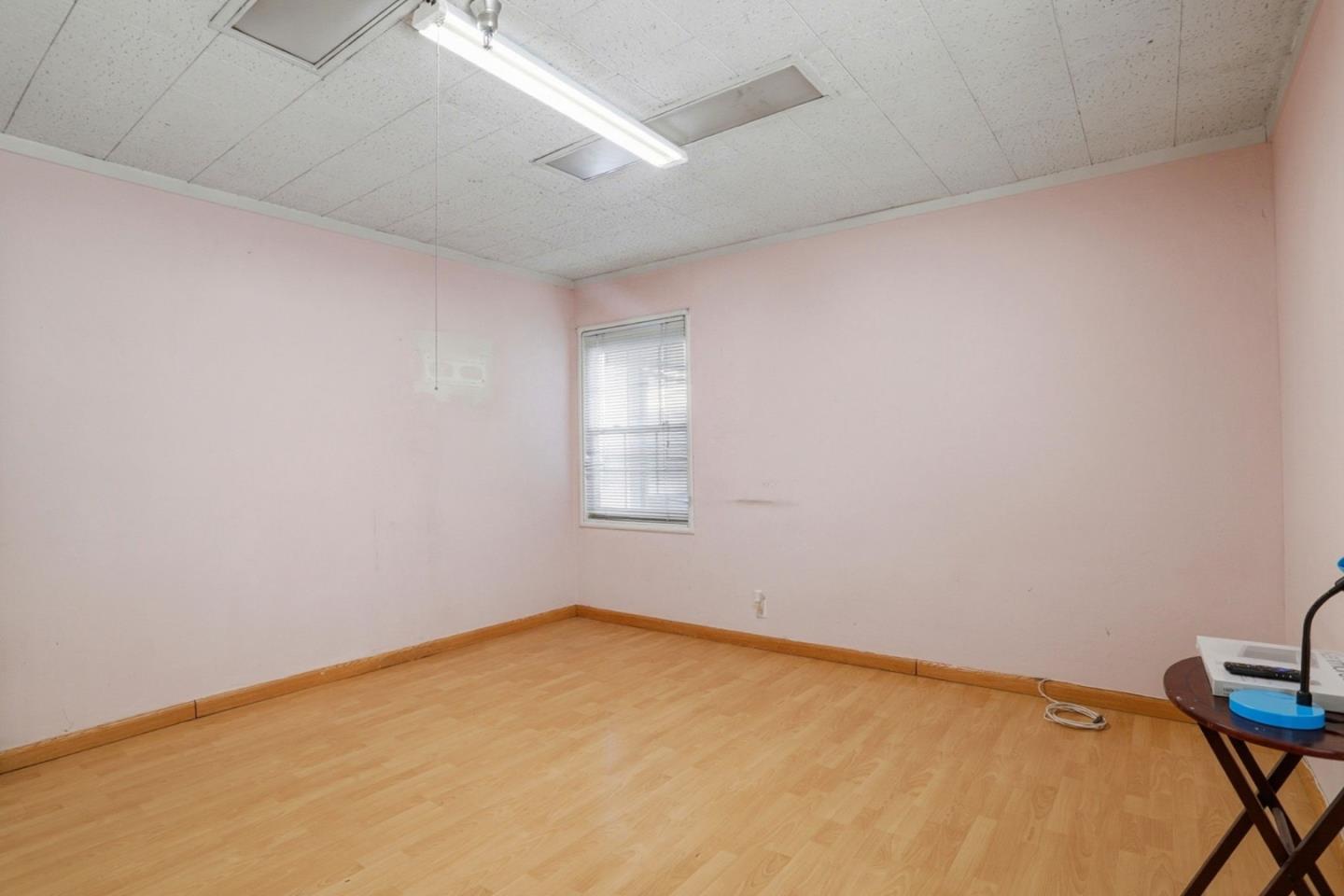 Detail Gallery Image 12 of 26 For 2935 Mckee Rd, San Jose,  CA 95127 - 3 Beds | 1 Baths