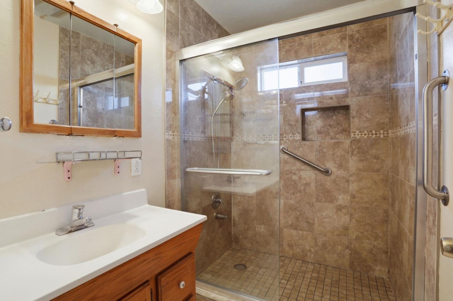 Detail Gallery Image 19 of 26 For 2935 Mckee Rd, San Jose,  CA 95127 - 3 Beds | 1 Baths